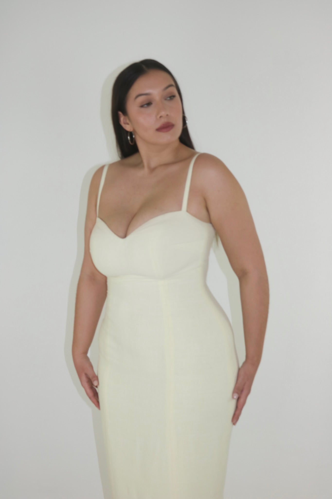 The Sweetheart Midi in Light Pastel Yellow